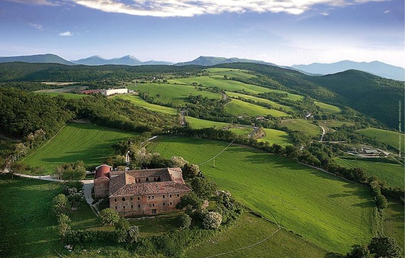 Agriturismo Girolomoni Isola del Piano Exterior foto
